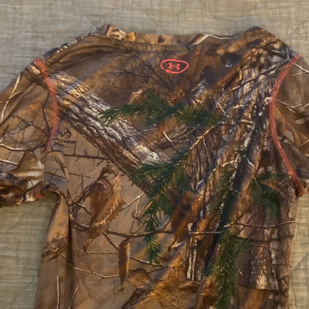 Under Armour Size Small Women’s Base Layer Top - Picture 3 of 5